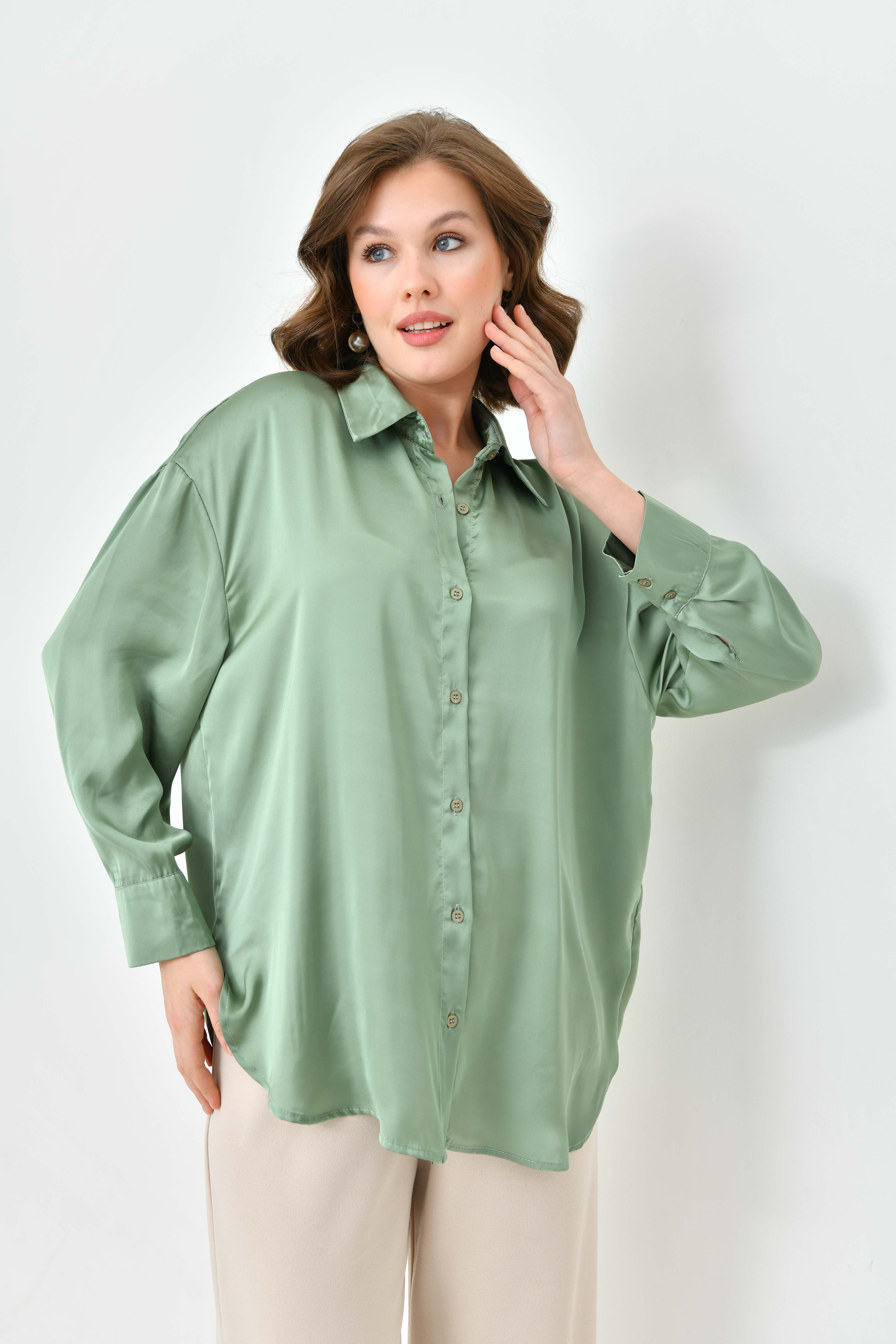 Kadın Salaş Oversize Kesim İpek Saten Gömlek