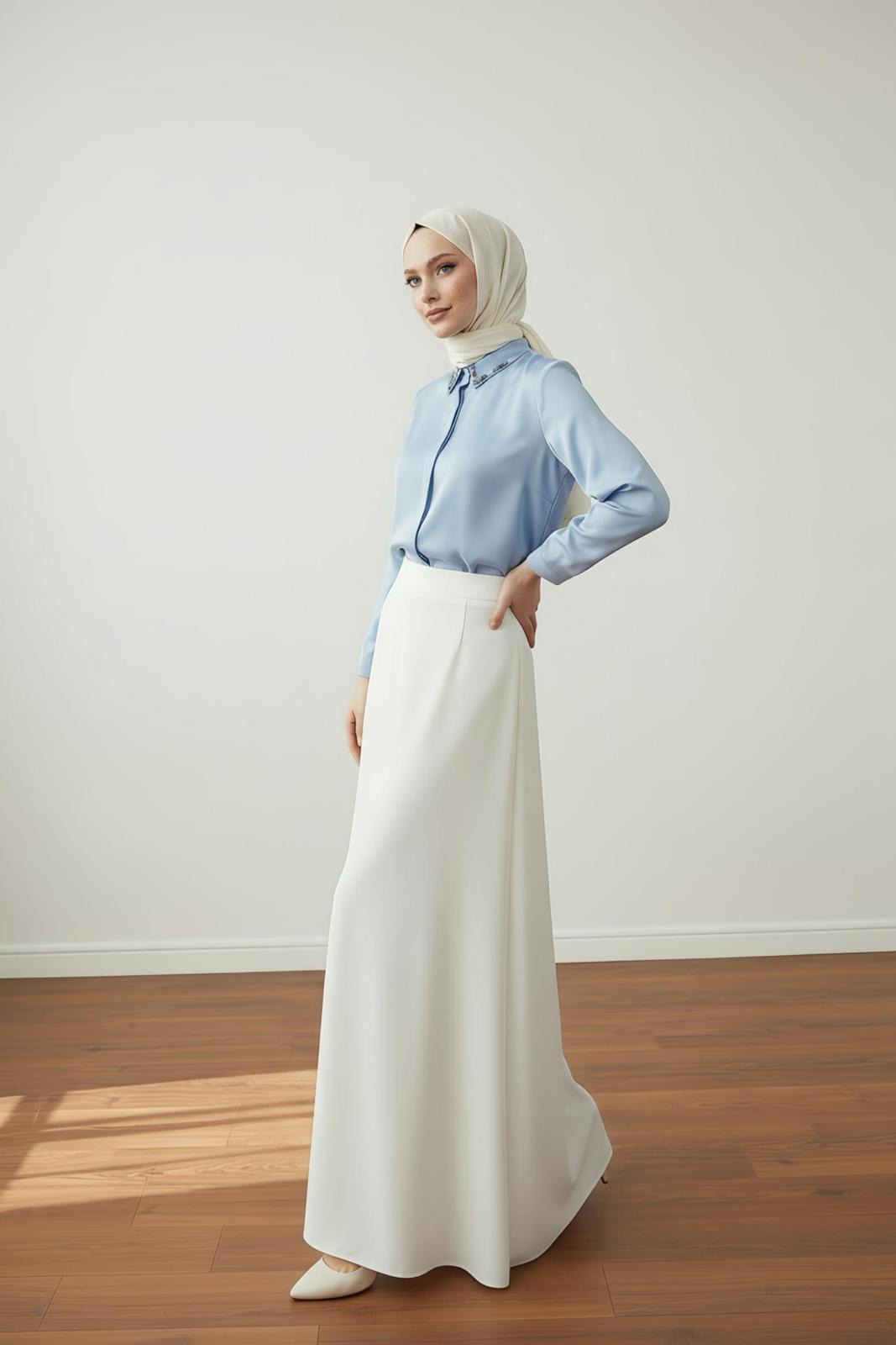 Yakası Taşlı Basic İç Göstermeyen Şık Gömlek